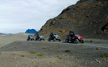 雷克雅未克出发小型四轮越野车骑行